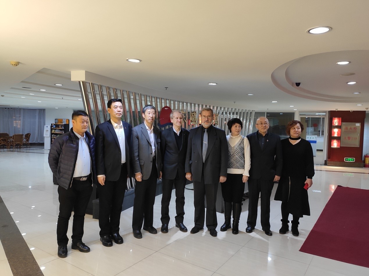 A delegation led by the chief engineer of the Institute of thermal quality of th